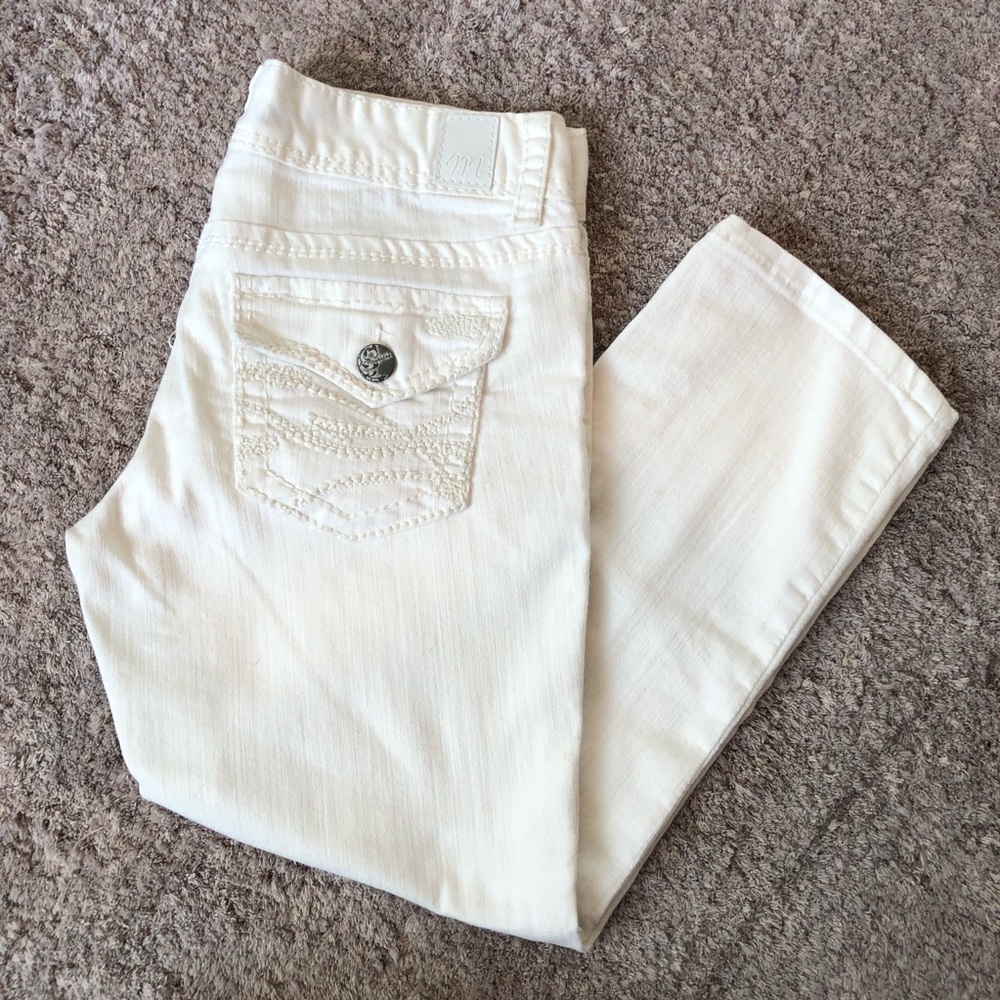 White jean capris!